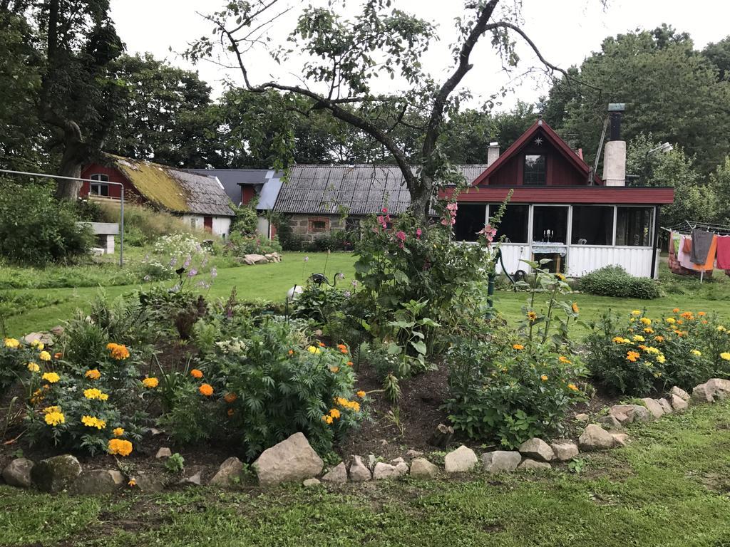 Farm Stay Happy Dogs Ranch Veberöd 外观 照片